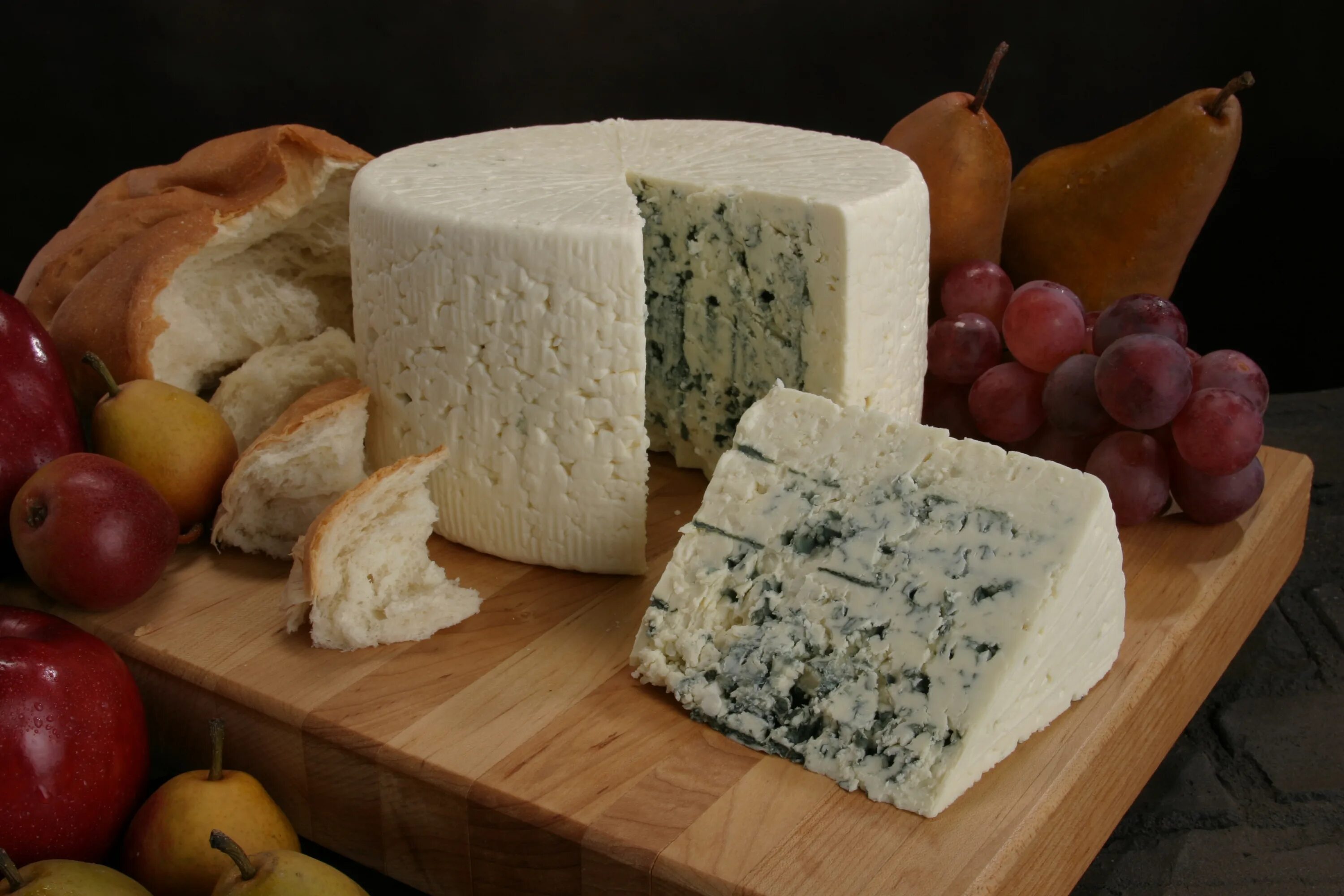 Сыр Рокфор. Roquefort сыр. Французский сыр Рокфор. Сыр Рокфор производители.