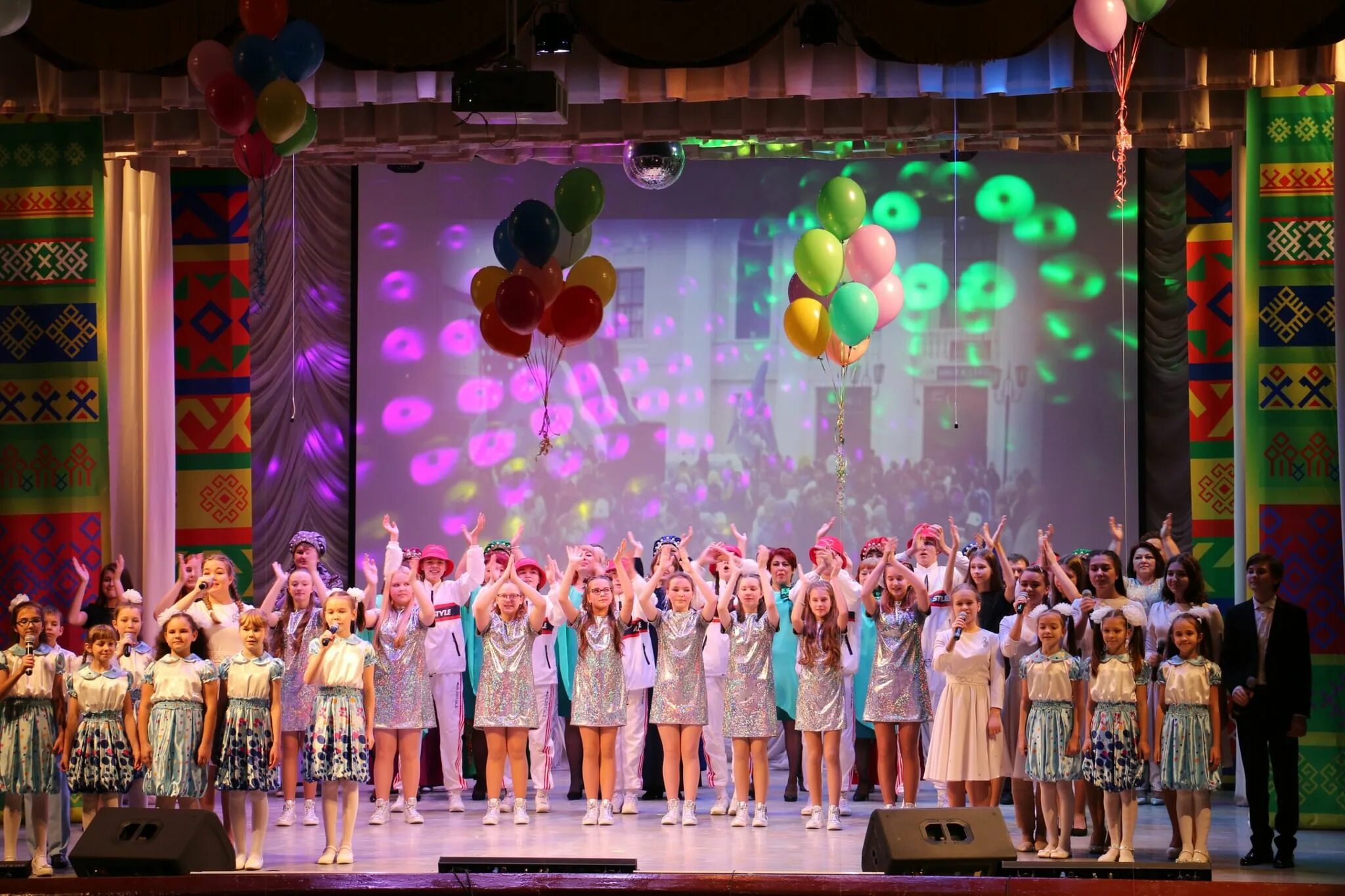 Печора концерты. Детский дом творчества город печора. Печора концерты. Мко мбу меридиан печора. Печора концерты.