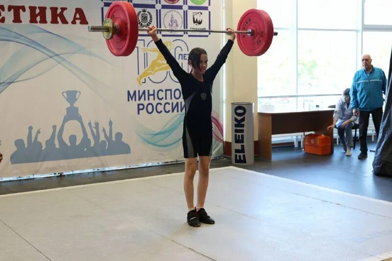 секция тяжелой атлетики в елабуге адрес. тяжелая атлетика краснодар. савчук антоний сергеевич тяжелая атлетика. краснодарские штангисты. спорт легион каневская.