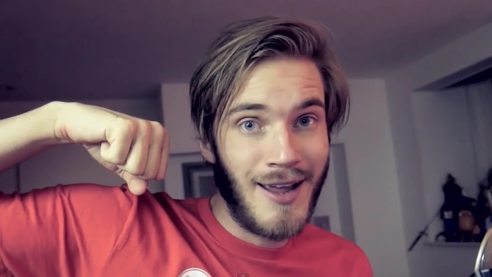 Блоггер ПЬЮДИПАЙ. PEWDIEPIE 2021. ПЬЮДИПАЙ рост. ПЬЮДИПАЙ 2013.