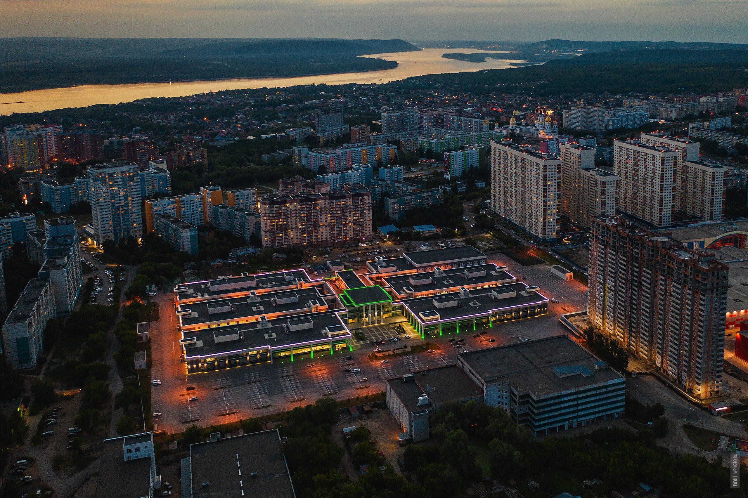 Самара вечером. Мкр ипподром Самара. Вечерняя Самара. Самарский район Самара. Самара ночью ипподром.