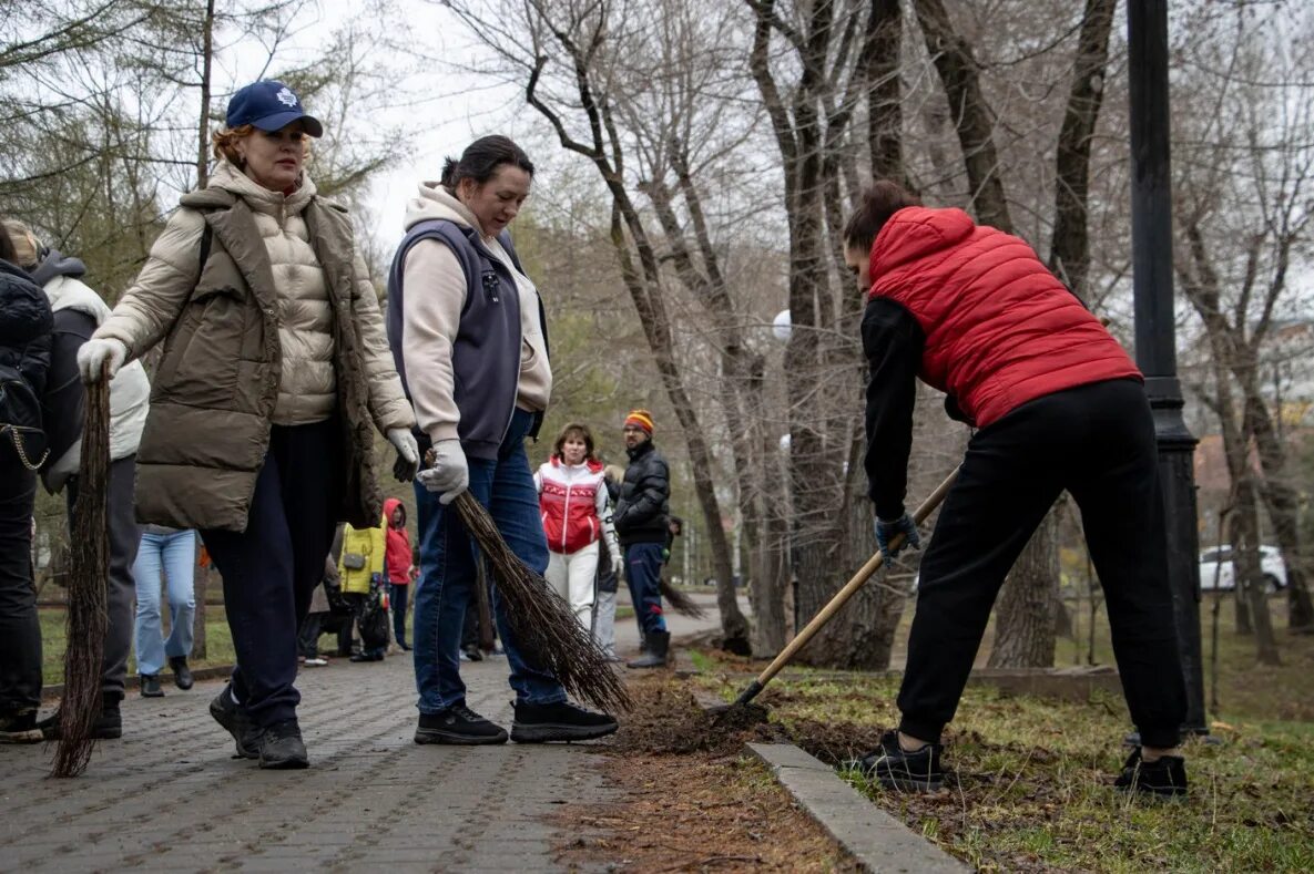Большой субботник. Субботник. Дети на субботнике. Большой субботник. Субботник в омске.