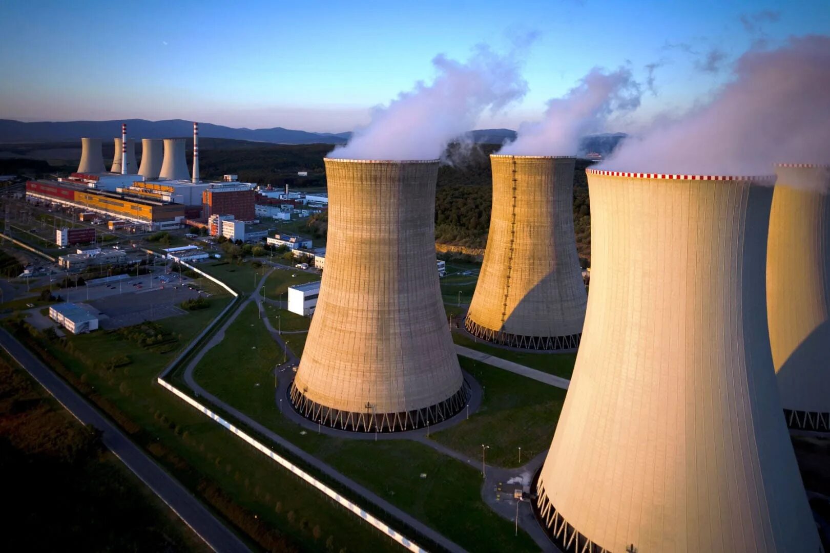 Аэс эль-дабаа. Атомная энергия аэс. Электростанции сток. Power plant safety. Power plant safety.