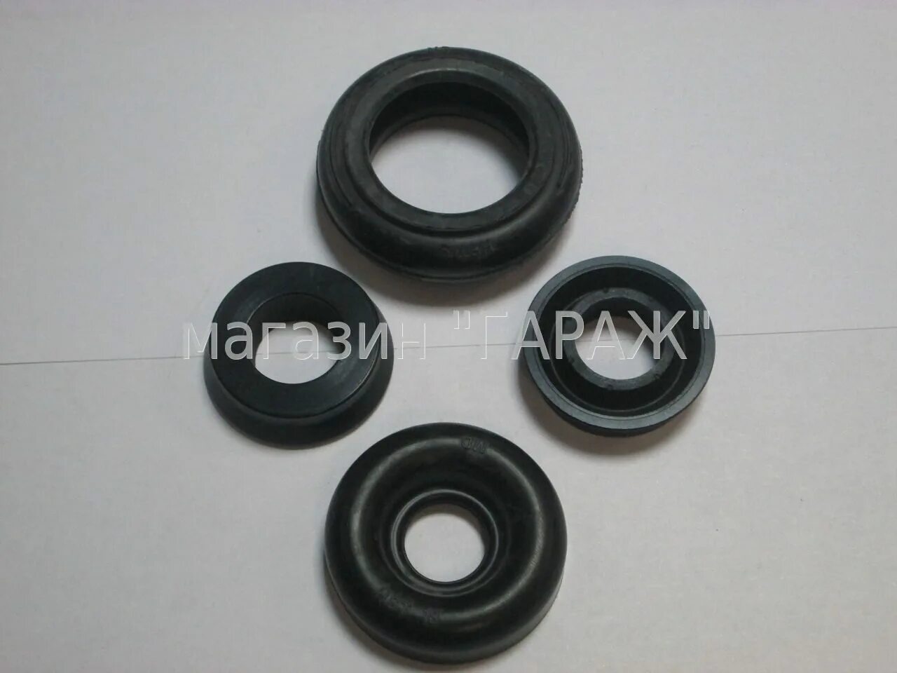 Манжета рабочего тормозного цилиндра м2141. Манжеты на тормозной цилиндр ваз 2107. Манжеты задних тормозных цилиндров. Ремкомплект заднего тормозного цилиндра ваз 2107. Манжеты тормозного цилиндра газ 3110.