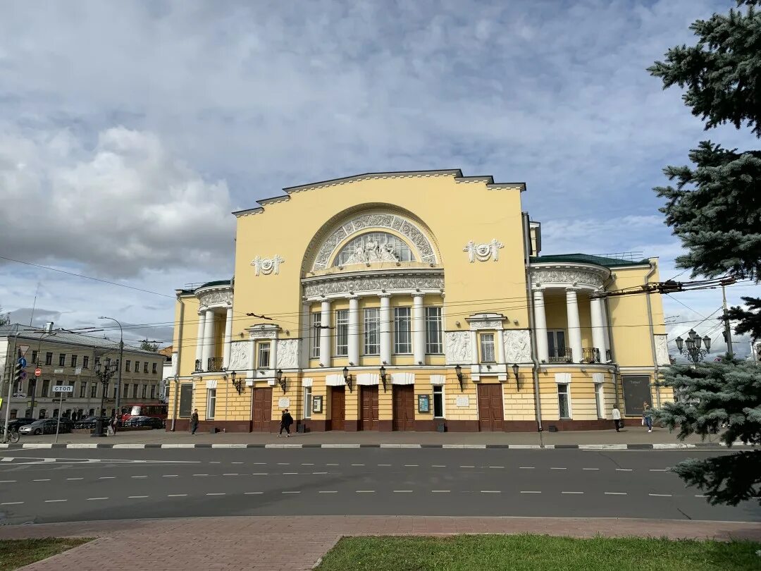 Театр драмы имени федора волкова в ярославле. Театр драмы волкова в ярославле. Драматический театр волкова в ярославле. Театр федора волкова. Первый русский театр в ярославле.