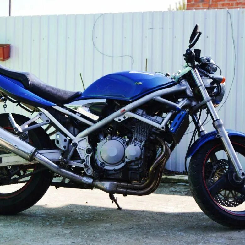 Сузуки бандит gsf 600s. Suzuki bandit 250-2. Suzuki bandit 600 2004. Suzuki bandit 250 красный. Сузуки бандит 2004.