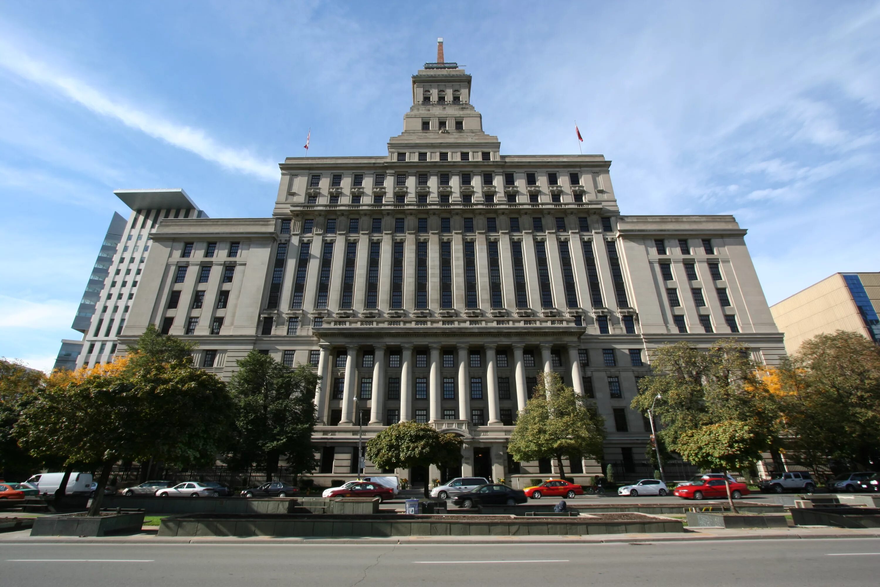 Canada building. Canada life. canada life centre. building a life. вайбик жизни в канаде.