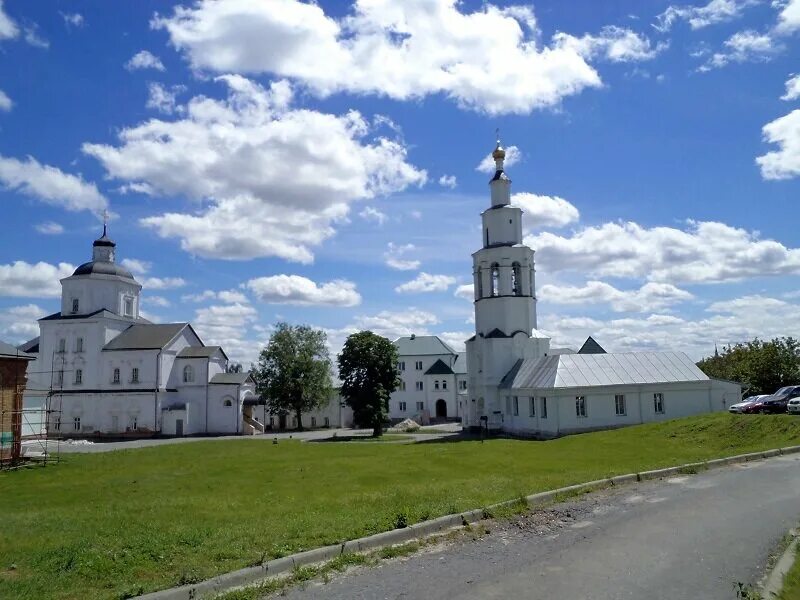 Свято николаевский мужской монастырь рыльск. Рыльский Свято-Николаевский монастырь. Рыльский мужской монастырь. Рыльский Николаевский мужской монастырь. Рыльский монастырь официальный сайт Свято-Николаевский.