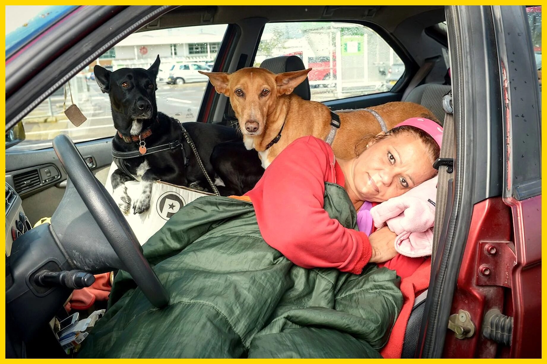 Люди живущие в автомобилях. Семейный автомобиль для путешествий. Микроавтобус для путешествий. Люди живущие в автомобилях. Люди живущие в автомобилях.