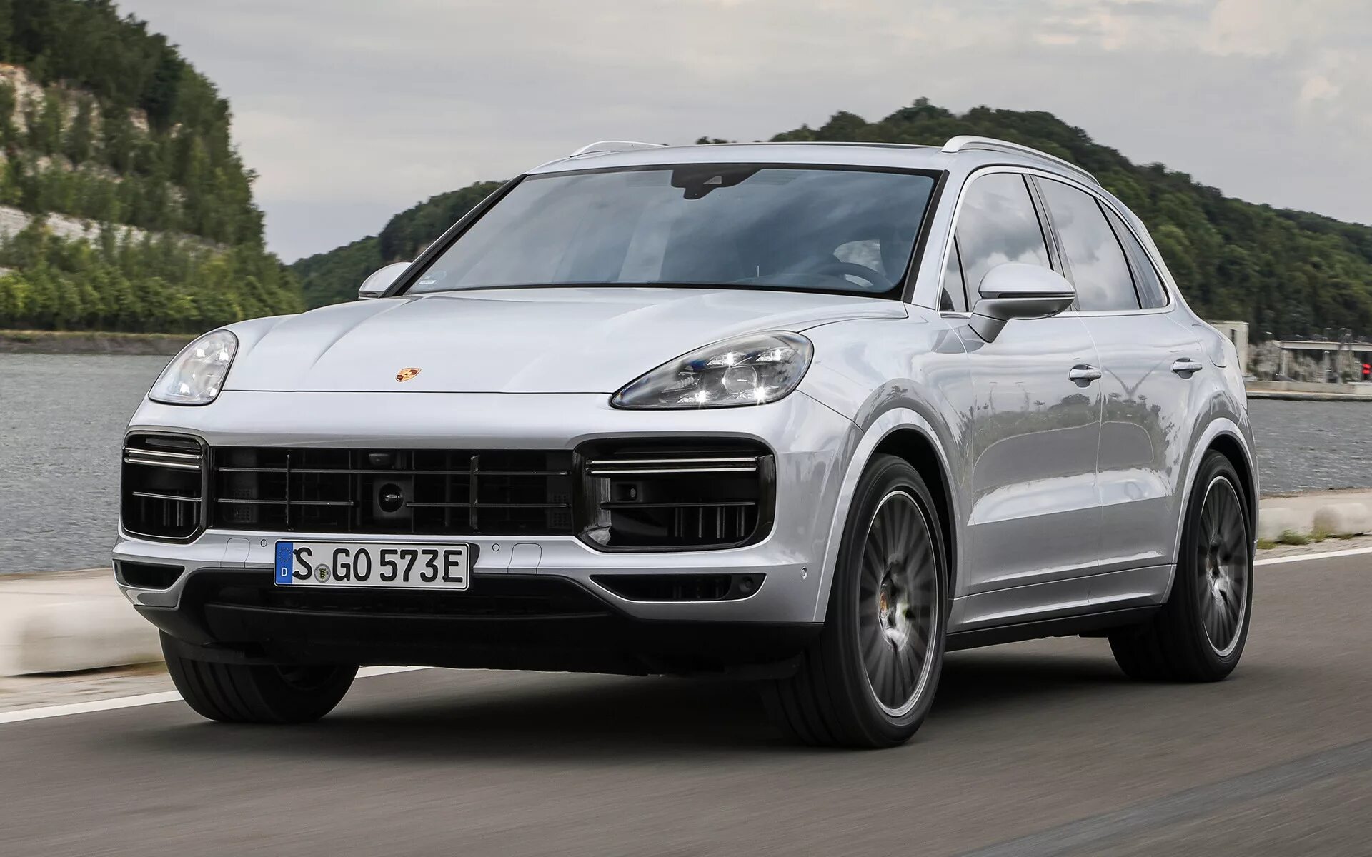 Cayenne turbo e hybrid. Порше кайен 2025 turbo s. porsche cayenne turbo s e-hybrid 2019. porsche cayenne e-hybrid 2025. porsche cayenne turbo s e-hybrid coupe 2025.