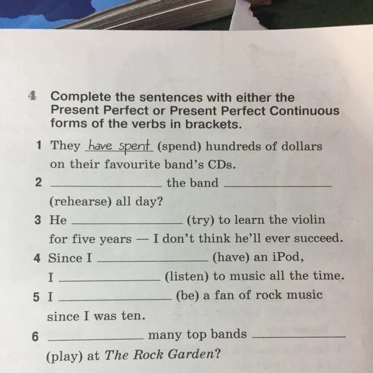 Write questions use the present continuous. Complete the sentences using. Complete the sentences with the present Continuous. Present simple 5 класс complete the sentences. Verbs in present Continuous.