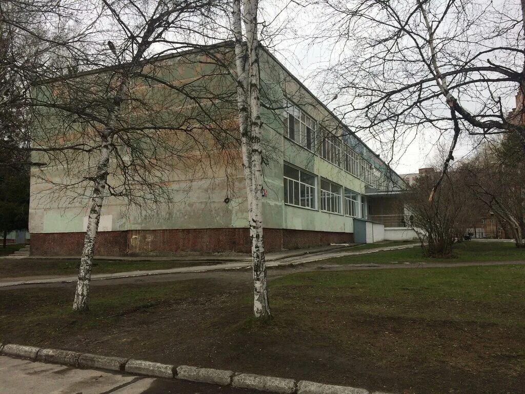 Школа номер 1 город бердск. Школа №1 бердск. Школа номер 1 бердск. Директор 1 школы бердск. Сош 1 бердск.