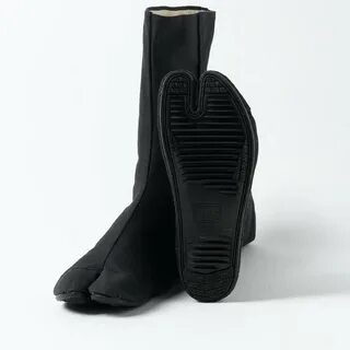 Ботинки с большим пальцем