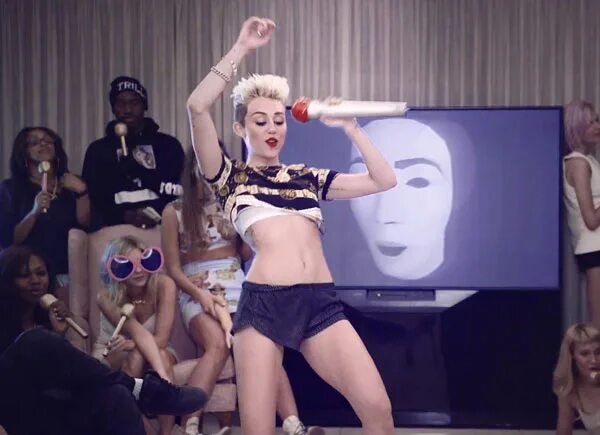 Can t stop miley. Майли сайрус we cant stop. майли сайрус we cant stop текст.
