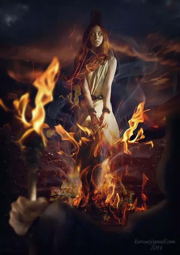 Женщина в огне книга. Фредерик Уайт сожжение ведьмы. Девушка у костра.