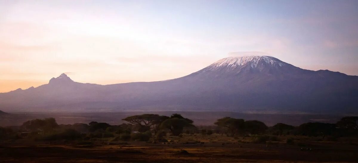 Стратовулкан Килиманджаро. Гора в Кении Килиманджаро. Килиманджаро извержение. Geely Килиманджаро.