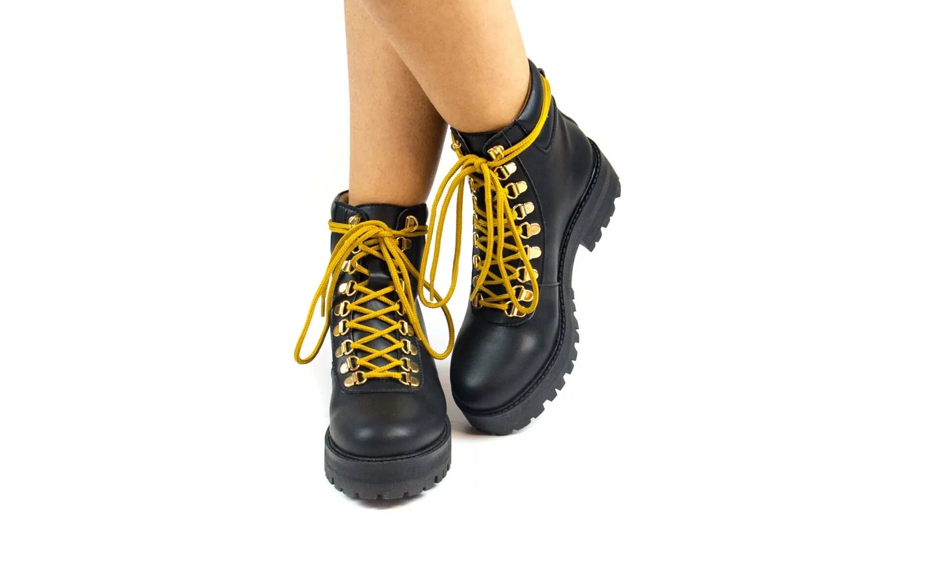 Dr. Martens шнурки. Dr Martens с желтыми шнурками. Iceberg 2020 ботинки на шнуровке женские на уратеппе. Dr Martens ботинки желтые шнурки.