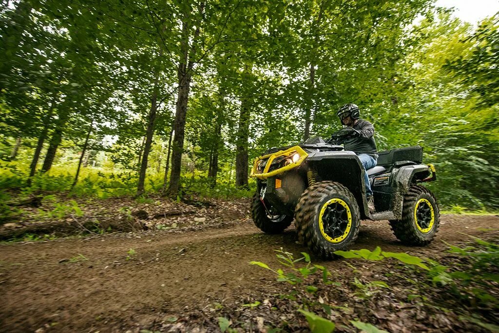 Квадроциклы brp can am outlander. Outlander Max XT-P 1000r. Снегоболотоход BRP Outlander Max XT-P 1000r. Outlander Max XT 650 снегоболотоход (квадроцикл). Снегоболотоход can-am Outlander Max XT-P 1000r.