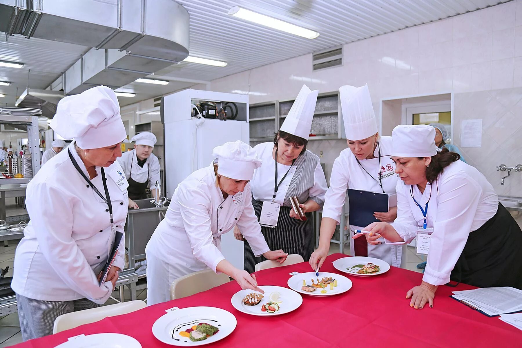 Специалист поварской. Ворлдскиллс 2021 Поварское дело. WORLDSKILLS Russia Поварское дело. Ворлдскиллс повар кондитер.