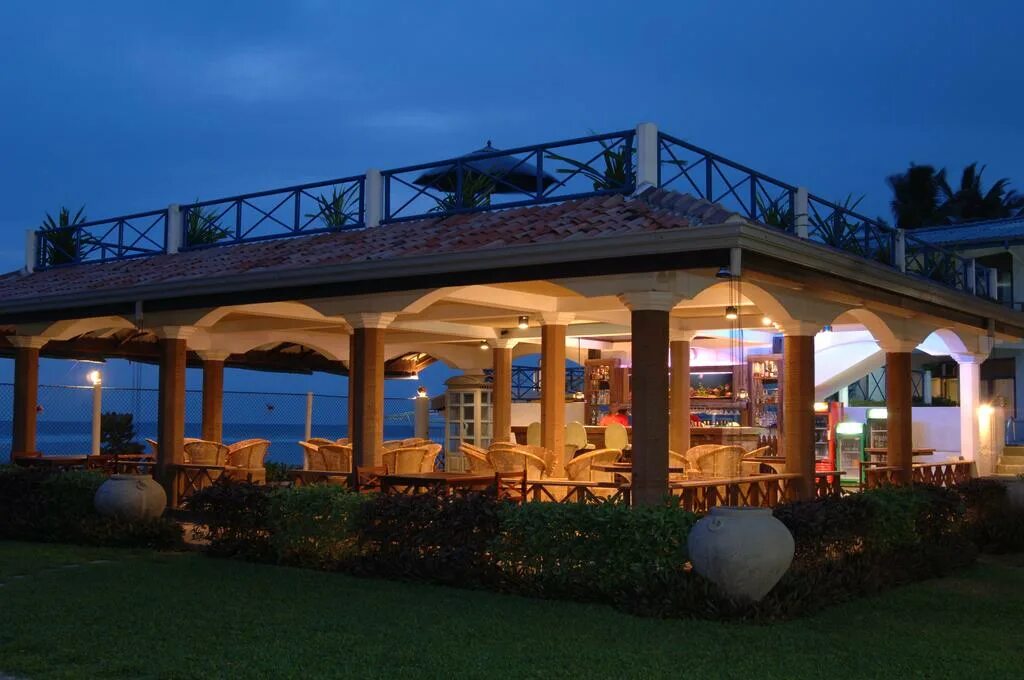 Coral sands шри ланка. Coral sands 4 хиккадува. Coral sands hotel 3. Хиккадува / hikkaduwa coral sands 3*. Coral sands шри ланка.