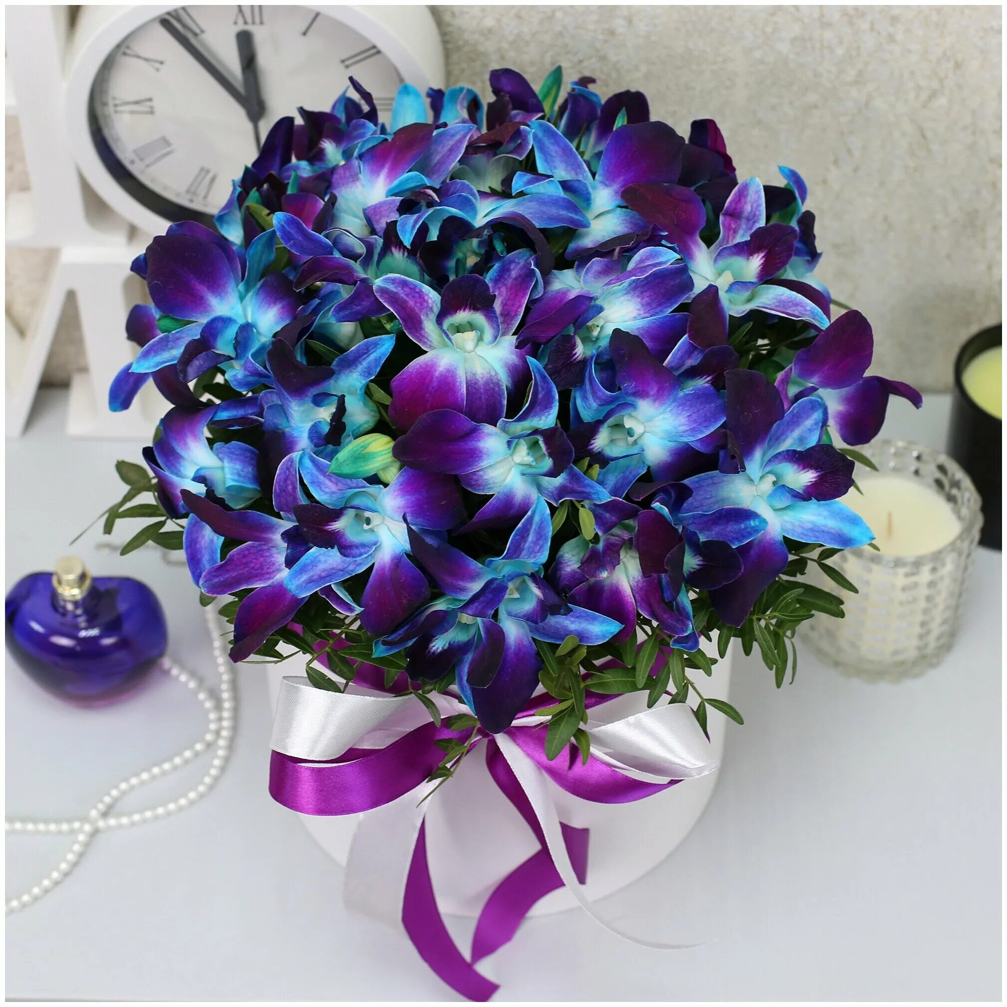 орхидея дендробиум синяя букет. букет с синей орхидеей. орхидея дендробиум синяя. орхидея дендробиум синяя букет. орхидея дендробиум синяя.