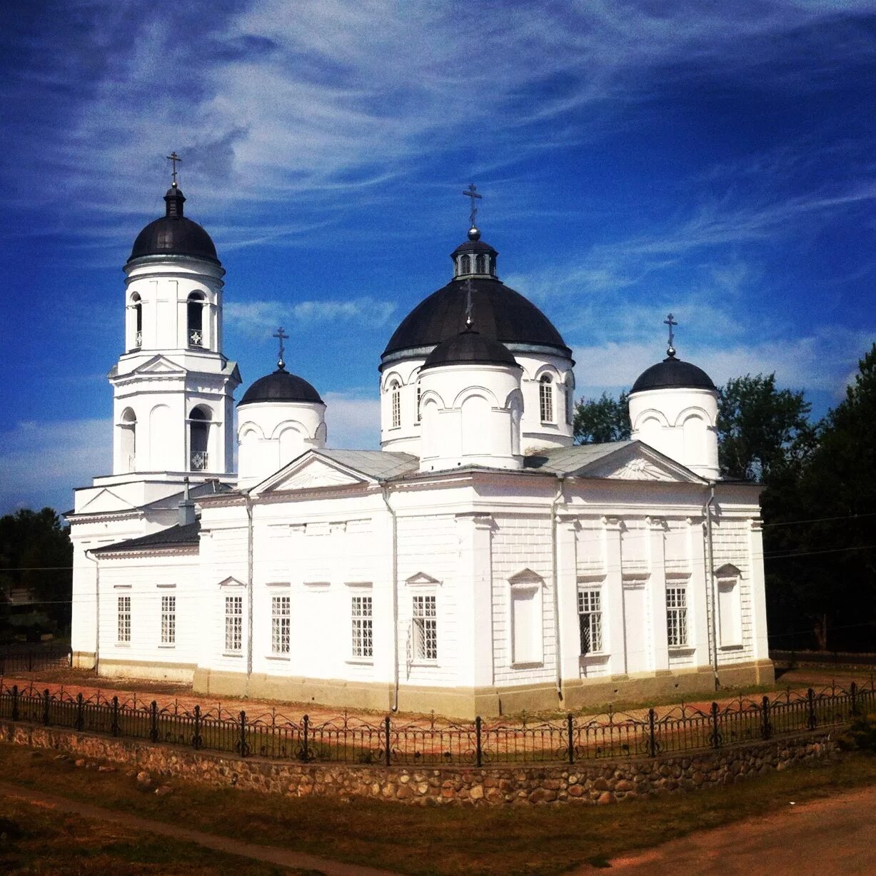 сольцы новгородская область. сольцы железнодорожный вокзал. сольцы населённые пункты новгородской области. памятник сольцы. храм в молочково сольцы.