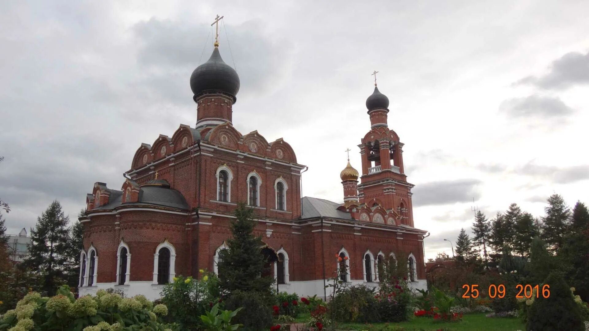 Волоколамское шоссе 128 храм. Церковь Преображения Господня в Тушино. Храм Преображения Господня в Тушине. Храм Преображения Господня Москва.