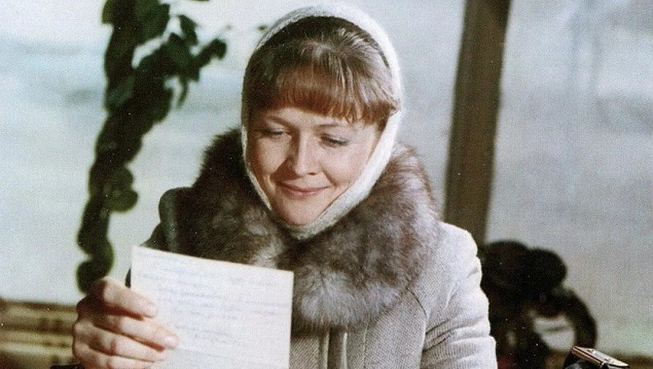 Одиноким предоставляется общежитие 1983. Наталья гундарева одиноким предоставляется общежитие. одиноким предоставляется общежитие фильм 1983. гундарева наталья в фильме одиноким предоставляется общежитие. гундарева одиноким предоставляется общежитие.