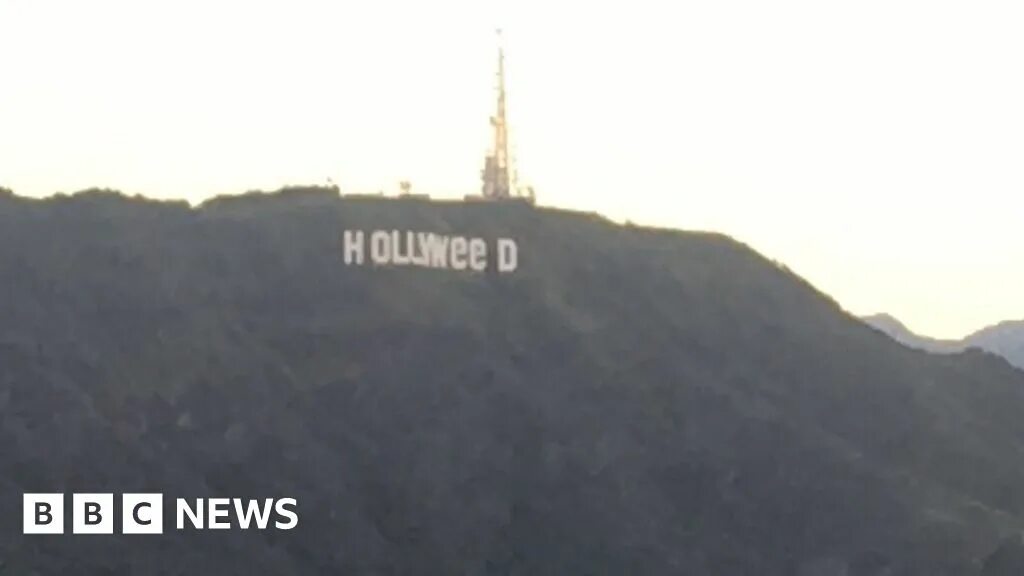 Сгорела ли надпись hollywood. Никель надпись голливуд. новости из голливуда надпись.
