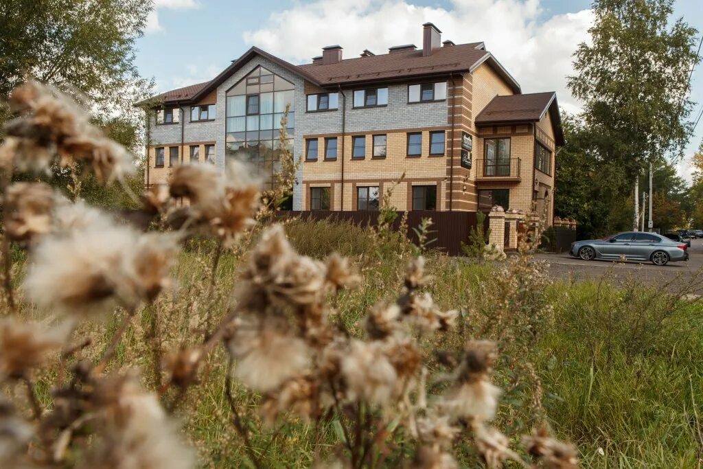 Гостиница чехов тверь. Тверской гостевой дом 2-я ул красной слободы 32 тверь. Гостиница красной слободы тверь. Тверь гостиница гостевой дом тверской. Гостиница волга 3 тверь.