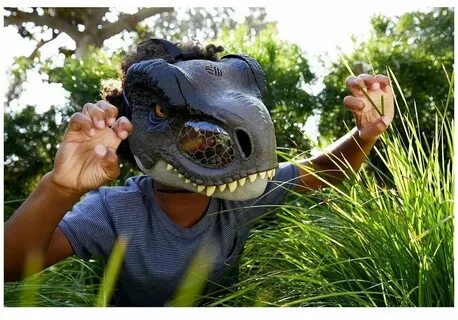 Маска Динозавра Mattel Jurassic World Рычащий Тираннозавр Рекс GWD71