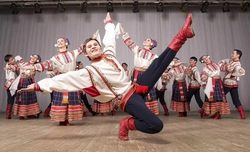 Народные танцы. Русский танец. Русские народные пляски. Русский традиционный танец.