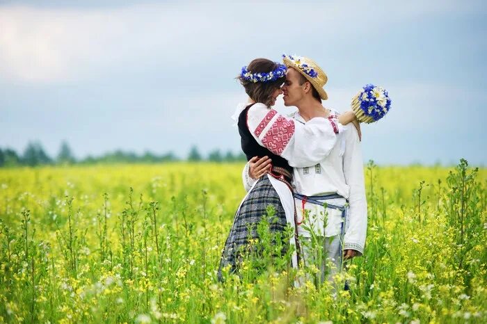 Белорусы современные. Белорусский костюм для девочки. Сэрца беларуса. Белорусские картинки. Национальные костюмы белорусов для детей.