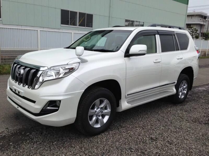 Продажи авто тойота владивосток. Toyota Land Cruiser Prado 2015. Toyota Land Cruiser Prado 2015 белый. Тойота ленд Крузер Прадо 2015. Toyota Land Cruiser Prado 2.7 at 2015.