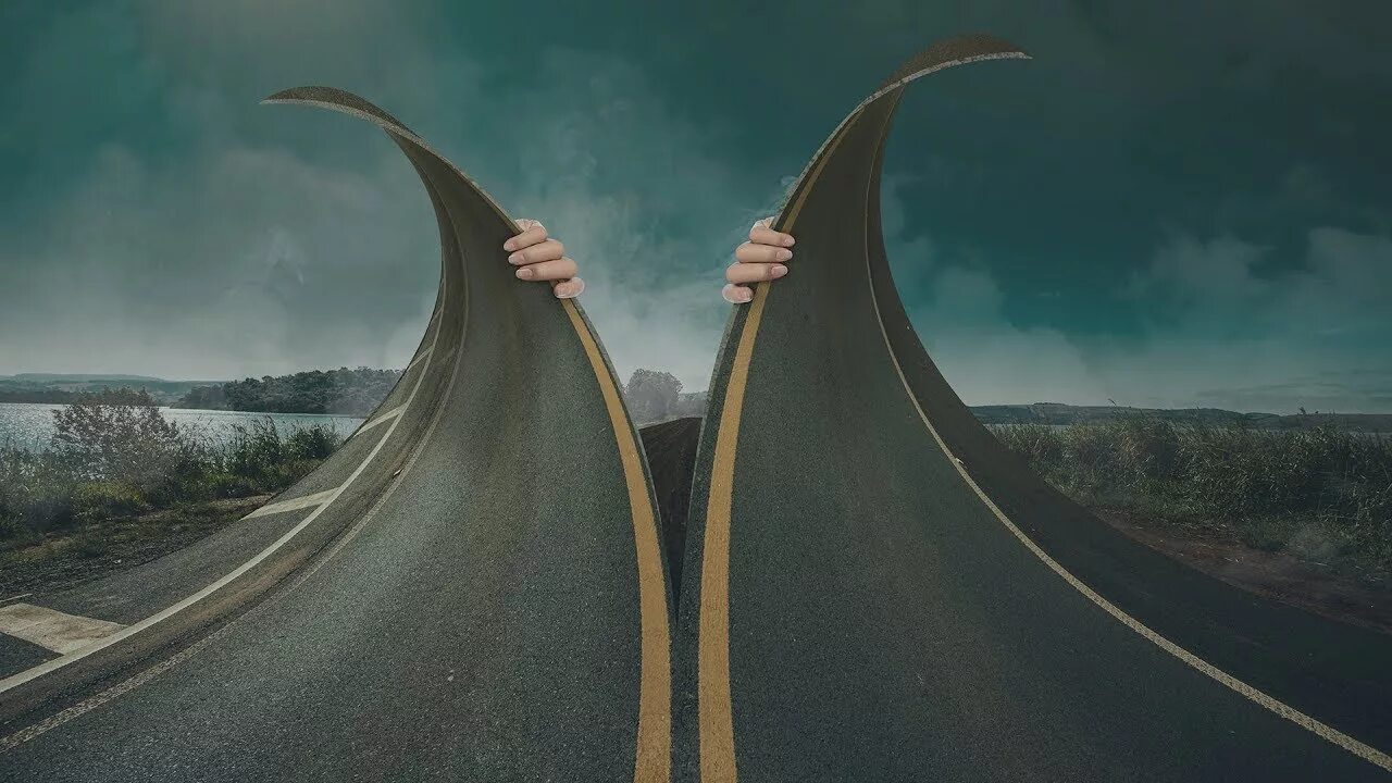 Я шел крутой дорогой. Парень в кроссовках. Солнце на дороге. Рельсы. Я шел крутой дорогой.