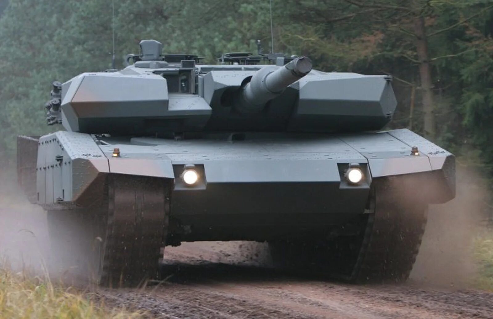 Леопард 2 количество. MBT Leopard 2a4 Revolution. MBT Leopard 2a4. MBT Leopard 2. Танк леопард 2а7.