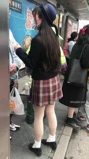 稀缺學妹專場 專業抄底靚麗學生妹JK制服 掀裙開閃光燈強抄 看的心驚肉跳太刺激 超清4K原版 (10) .