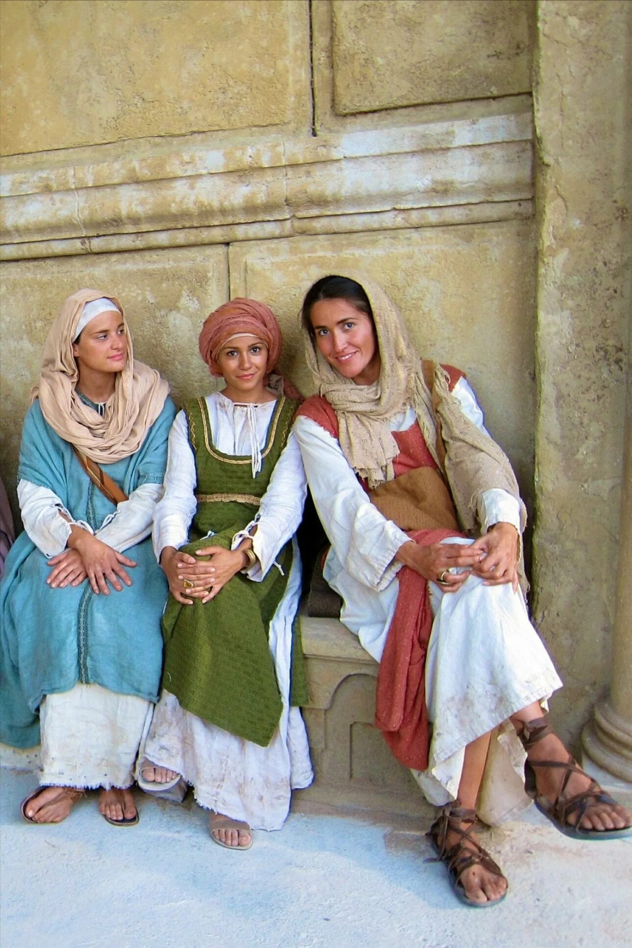Public Life Old photos, Ancient tomb, Ancient discoveries