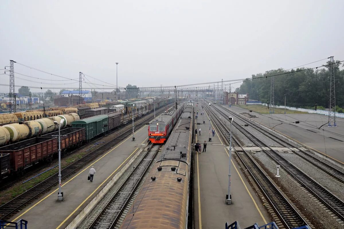 жд вокзал. станция иркутск. вокзал иркутск сортировочный. вокзал иркутск сортировочный. станция иркутск пассажирский платформы.