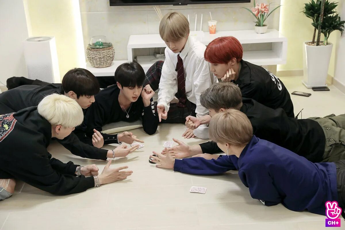 Сколько ран бтс. Run bts. бтс run. ран бтс 2015. бтс эпизоды.