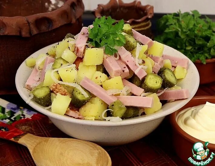 Салат деревенский с грибами. Салат по деревенски с картошкой. Салат по деревенски с грибами. Салат по деревенски с картошкой. Салат деревенский с грибами.