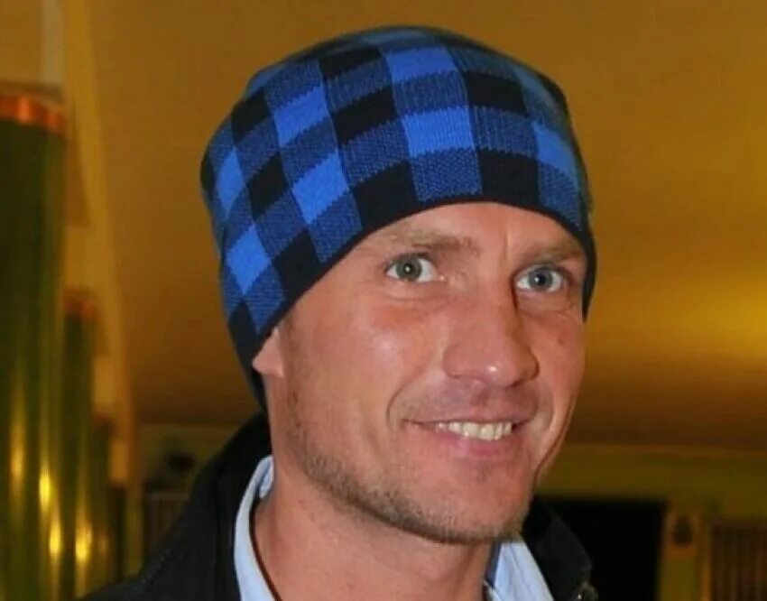 Программа про костомарова. Роман костомаров фигурист. Программа про костомарова. Роман костомаров. Роман костомаров 2022.