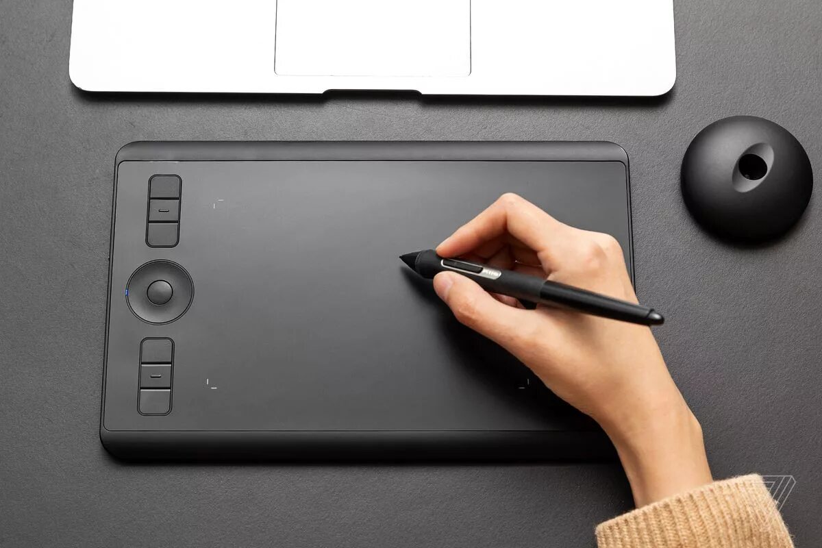 Как называется графический планшет. Планшет wacom intuos pro. wacom intuos tablet. графический планшет wacom intuos. графический планшет wacom intuos pro small.
