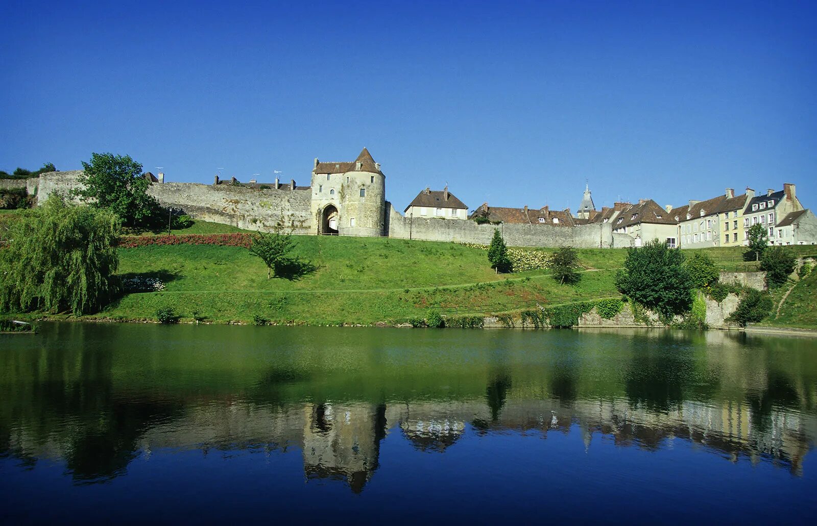 Нормандия. Нормандия Фалезский котёл. Герцогство Нормандия foto. Falaise. Нормандия тайнинская