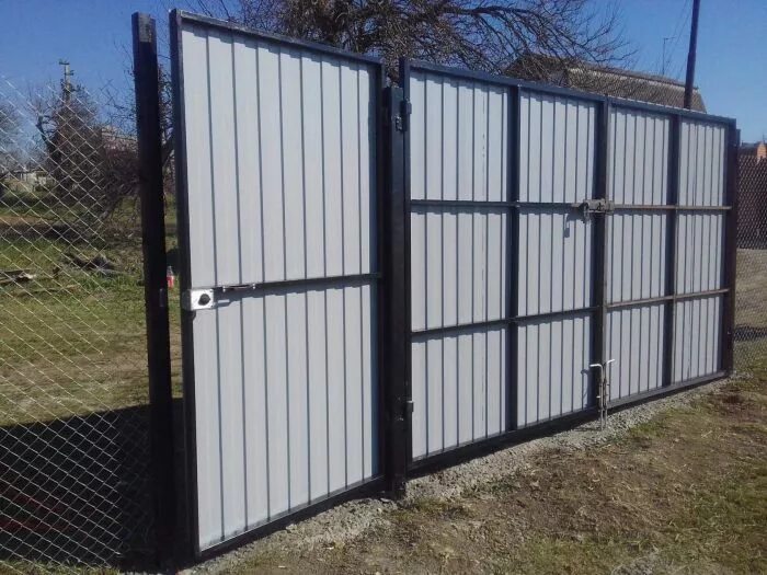 Что такое погонный метр забора из профнастила. Забор из профлиста работа без материала. Забор из профлиста работа без материала. Забор из профнастила стандарт. Расценки на монтаж забора из профнастила.