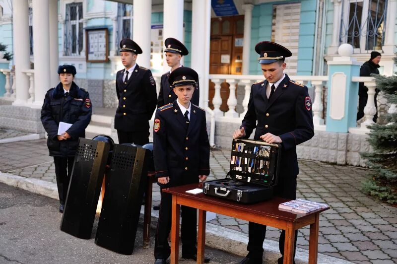 Школа милиции в евпатории. Ветераны мвд евпаторий. Мвд по г евпатория начальник. Евпатория. Отдел полиции евпатория.