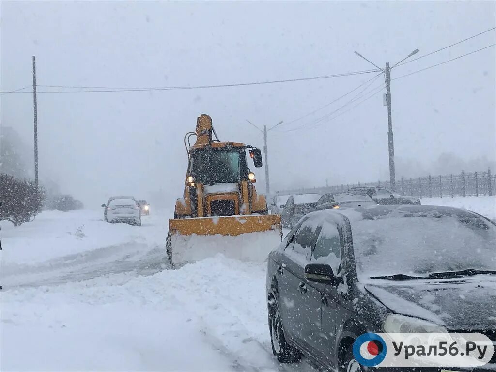 Комсомольская площадь орск. Орск сегодня. Город орск какая обстановка сейчас. Орск фото города. Орск экология.