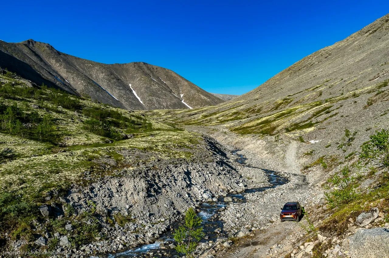 Гора спящая красавица хибины. Кольский полуостров горы хибины. Хибинские горы мурманская область. Куэльпорр хибины. Хибины зимой.