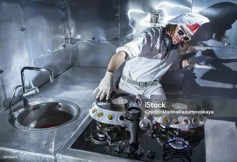 Включи песню кухня
