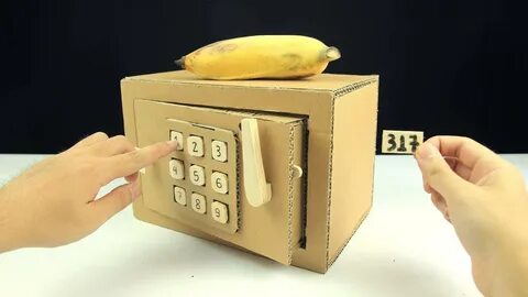 Как поменять игрушечном сейфе